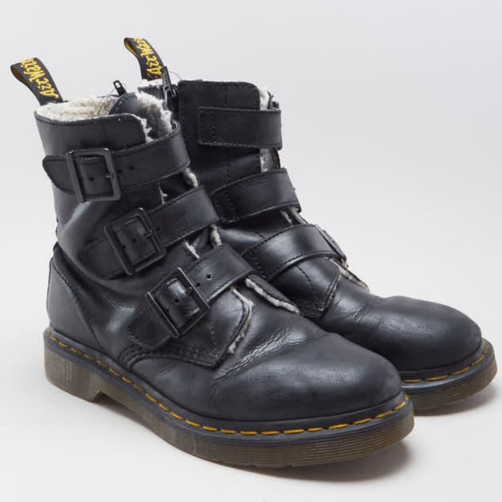 Dr. Martens BILLIE black leather buckle strap boots shearling lined Womens US 8
